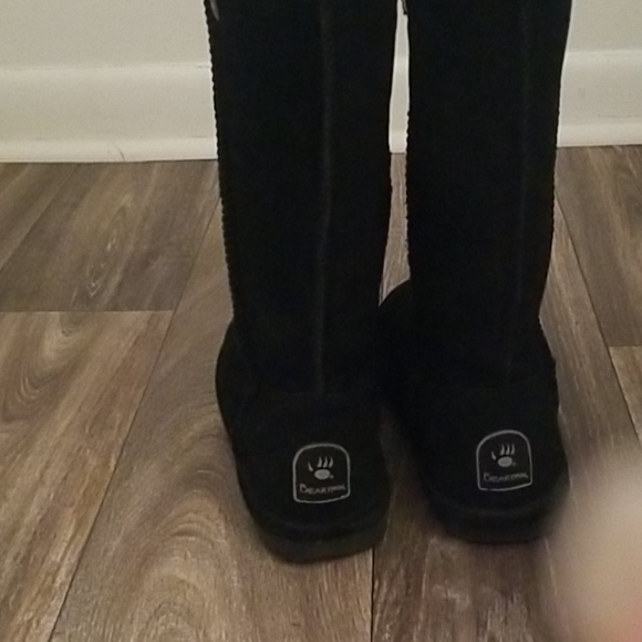 Shoes - Picture 2 of 3